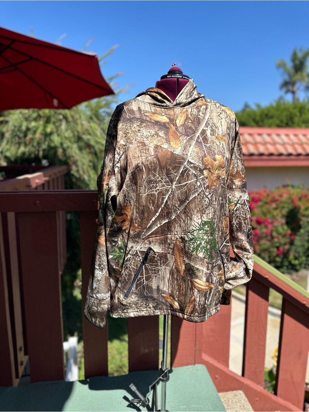 Realtree Camouflage Layering Hunting Pullover Hoodie With Attached Gator